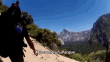 National Parks Pointing GIF - National Parks Pointing Encuentra Tu Parque GIFs