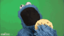 Cookie Monster Chocolate Chip GIF - Cookie Monster Cookies Sweets GIFs
