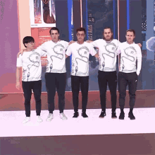 Bowing Flyquest GIF - Bowing Flyquest Thankful GIFs