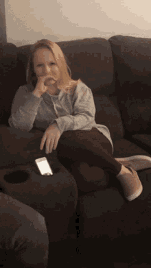 Gracifer Confused GIF - Gracifer Confused What Do Now GIFs
