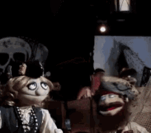 reggienaus puppets