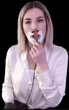 Face Shave Woman Shaving Face GIF - Face Shave Woman Shaving Face Shave Face GIFs