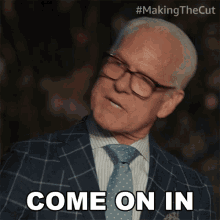 Come On In Making The Cut GIF - Come On In Making The Cut Get In GIFs