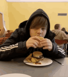 Eating Burger Good GIF - Eating Burger Good GIFs