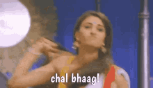Bhaag Chal GIF - Bhaag Chal Chal Bhaag GIFs