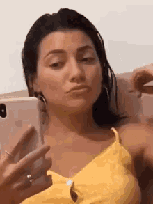 Gabi Prado Prazoli GIF - Gabi Prado Prazoli Selfie GIFs