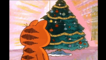 Garfield Christmas Nice Touch GIF - Garfield Christmas Nice Touch Christmas Tree GIFs