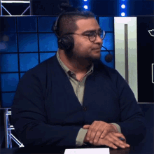 right mhhm nod agree host right mhhm nod agree host