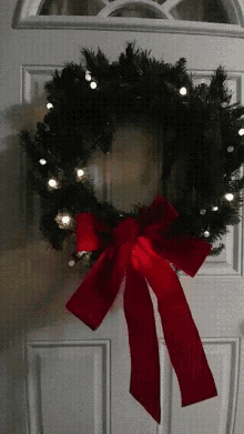 Christmas Wreath GIF - Christmas Wreath Lights GIFs