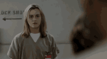Bitches Gots To Learn - Taylor Schilling As Piper Chapman In Orange Is The New Black GIF - Oitnb Orangeisthenewblack Taylorschilling GIFs