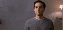 Tobey Maguire GIF - Tobey Maguire Apartment GIFs