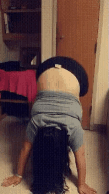 Lolol Handstand GIF - Lolol Handstand Focused GIFs