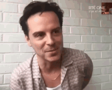 Andrew Scott Late Late Show GIF - Andrew Scott Late Late Show Laugh GIFs