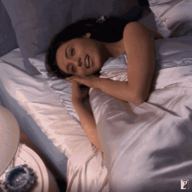 rani-mukerji-good-night.gif