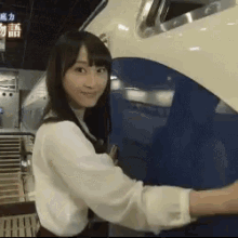 新幹線　ske48 松井玲奈　bullettrain GIF - Shinkansen Bullet Train Matsui Rena GIFs