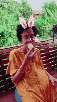 Snapchat Grandma GIF - Snapchat Grandma Eating GIFs