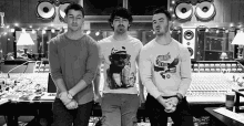 Brothers GIF - Jonas Brothers Nick Jonas Joe Jonas GIFs