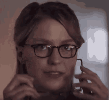 Melissa Benoist Glasses GIF - Melissa Benoist Glasses Blooper GIFs