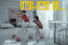 Bersih-bersih Yuk GIF - Bersih Bersih Pel Kotor GIFs
