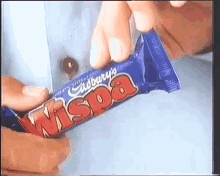 Wispa Cadbury GIF - Wispa Cadbury Chocolate GIFs