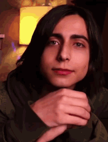 aidan gallagher listening aidansarmy srslyaidan aidan gallagher listening aidansarmy srslyaidan