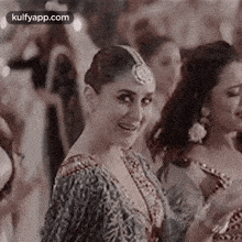 Kareena Kapoor.Gif GIF - Kareena Kapoor Kareena Kapoor-khan Veere Di-wedding GIFs