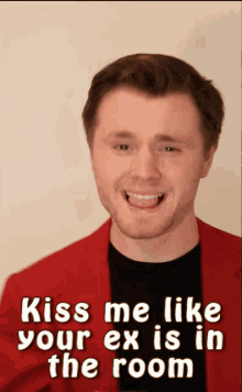 Kiss In Love GIF - Kiss Is In Love GIFs