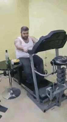 Fat Woman On Treadmill GIFs | Tenor