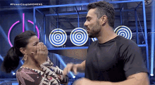 yes sim high five toca aqui casal feliz