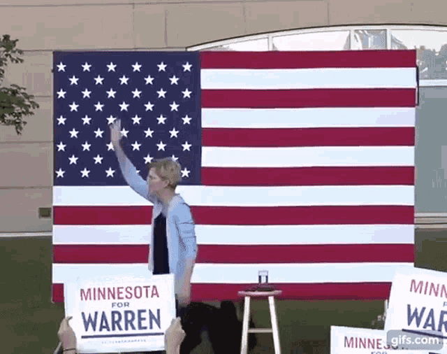 Elizabeth Warren Dancing GIF - Elizabeth Warren Dancing Flag GIFs