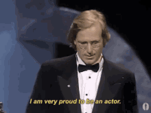 I Am Very Proud To Be An Actor GIF - William Hurt Actor Academy Awards GIFs