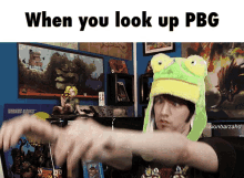 Pbg Peanutbuttergamer GIF - Pbg Peanutbuttergamer When You Look Up Pbg GIFs