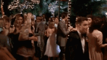 Dancing - Romy And Michele'S High School Reunion GIF - Romy And Michele Dancing Party GIFs
