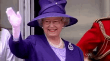 Queen Elizabeth GIF - Queen Elizabeth Wave Royalty GIFs