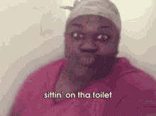 Sittin On The Toilet Talking GIF - Sittin On The Toilet Talking Make Face GIFs