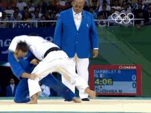 Judo Takedown Masato Uchishiba GIF - Judo Takedown Masato Uchishiba Olympics GIFs