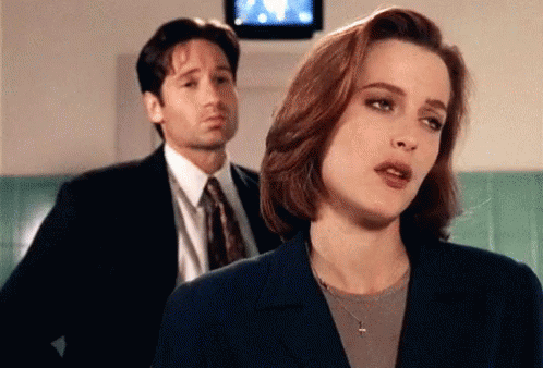 mulder-scully.gif