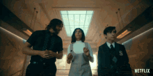 teleport david casta%C3%B1eda diego hargreeves aidan gallagher number five teleport david casta%C3%B1eda diego hargreeves aidan gallagher number five