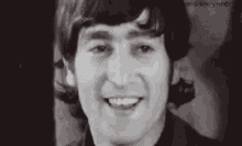 John Lennon Smiling GIF - John Lennon Smiling The Beatles GIFs
