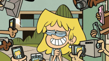 Snapping Pictures Lori Loud GIF - Snapping Pictures Lori Loud The Loud House GIFs