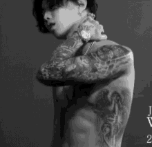 박재범 문신 타투 근육 GIF - Park Jaebum Tattoo Muscular GIFs