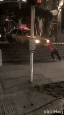 Stuck Taxi How GIF - Stuck Taxi How Taxi GIFs