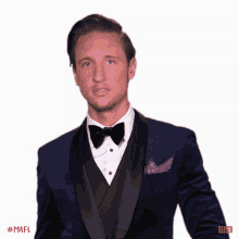 Point Left Ivan GIF - Point Left Ivan Married At First Sight GIFs