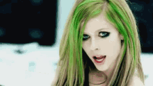 Avril Lavigne Green GIF - Avril Lavigne Green Highlights GIFs