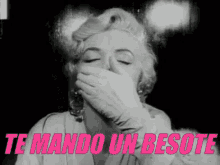 Marilyn Monroe Mandando Un Beso GIF - Marilyn Monroe Besote Besos GIFs