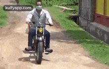 Social Distancing Vehicle  Made In India.Gif GIF - Social Distancing Vehicle  Made In India Social Distancing Transport GIFs