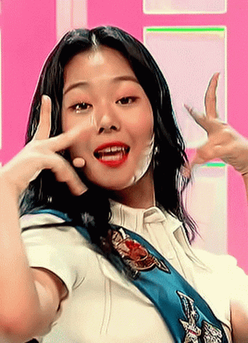 Cherry Bullet Chaerin GIF - Cherry Bullet Chaerin Cute - Discover ...