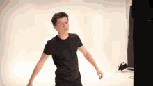 Tom Holland Dancing GIF - Tom Holland Dancing Move To The Beat GIFs
