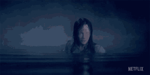 Dive Into Water The Haunting Of Bly Manor GIF - Dive Into Water The Haunting Of Bly Manor Creepy - Descubre & Comparte GIFs
