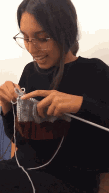 roua tricot knitting old lady roua tricot knitting old lady